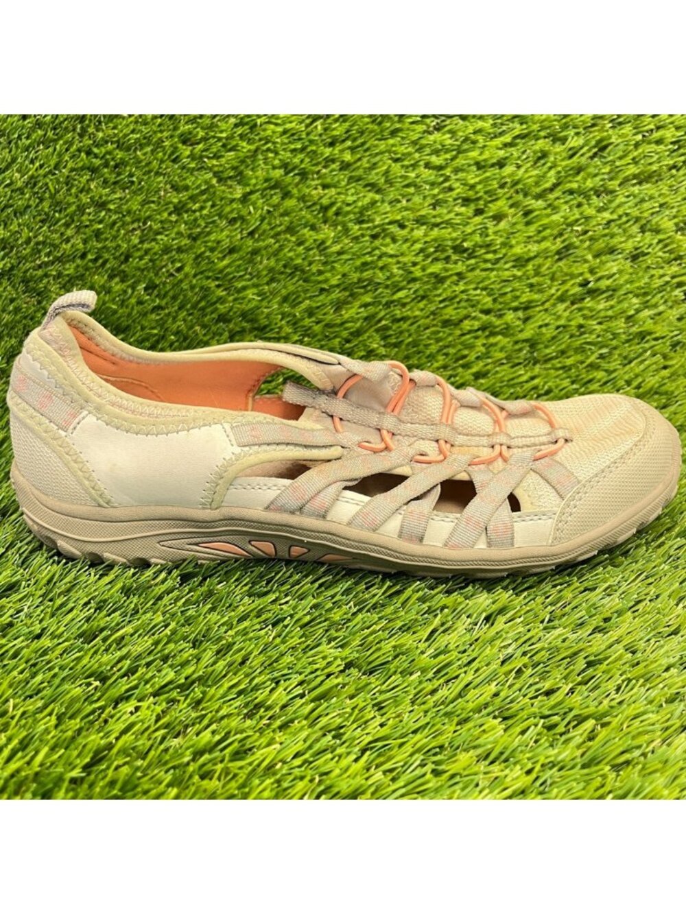 Skechers Reggae Fest Dory Womens Size 8.5 Taupe Athletic Slip On Shoes Sneakers